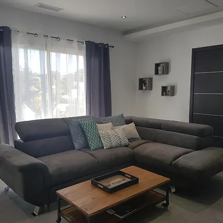 130 M2 Dans Domaine Prive Aux Pierres Roses *