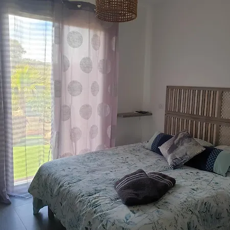 130 M2 Dans Domaine Prive Aux Pierres Roses Porto-Vecchio (Corsica)