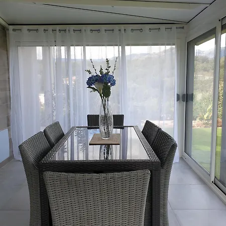 130 M2 Dans Domaine Prive Aux Pierres Roses